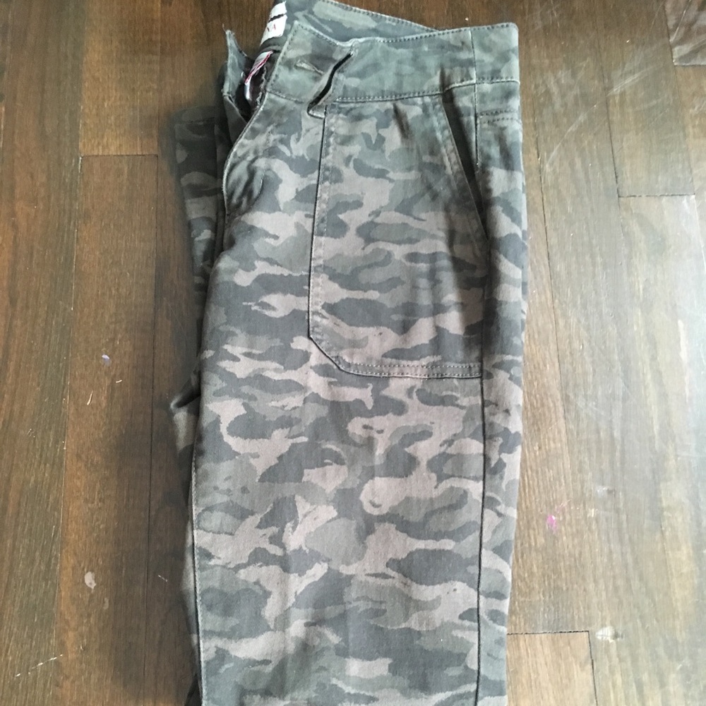 Camo pants